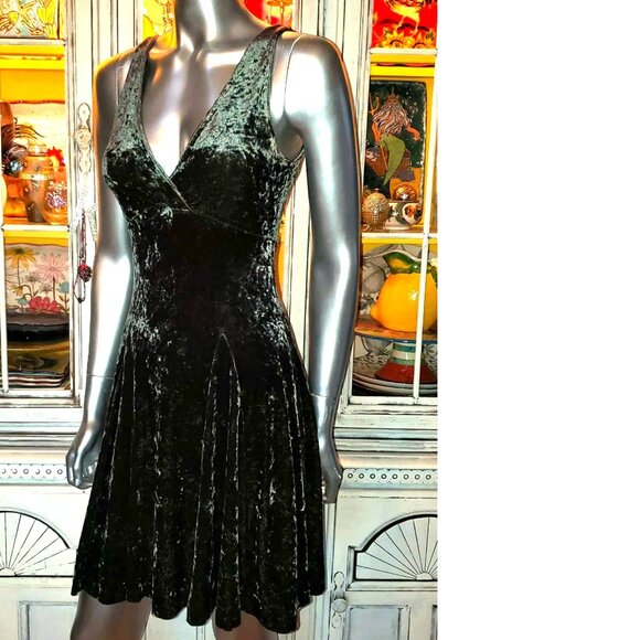 Vintage Betsey Johnson 90s Green Stretch Crushed Velvet Skater Slip Dress Size M - Picture 6 of 15